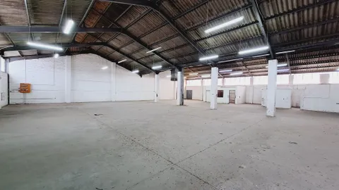 interior-industrial-warehouse-space-to-let-athlone-6-ebrahim-way-unit-5 (4)